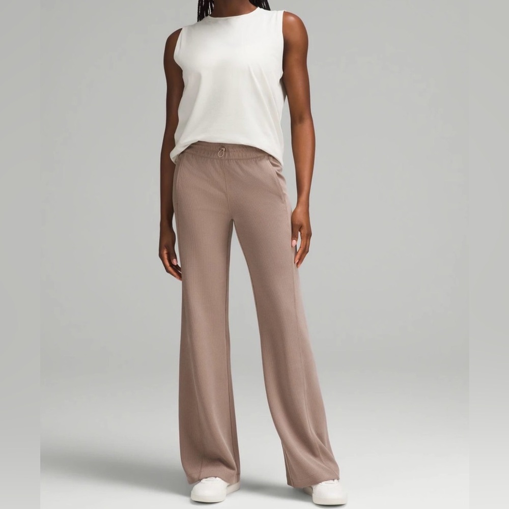 Lululemon Softstreme Ribbed High-Waist Wide-Leg Pants Taupetastic — 10